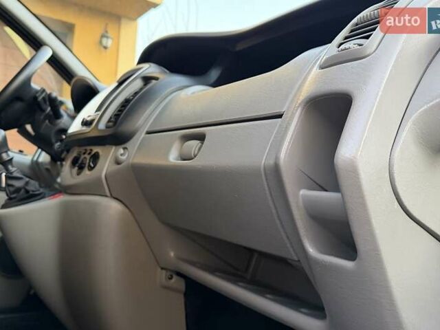 Опель Виваро, объемом двигателя 2 л и пробегом 287 тыс. км за 13950 $, фото 140 на Automoto.ua