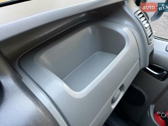 Опель Виваро, объемом двигателя 2 л и пробегом 287 тыс. км за 13950 $, фото 91 на Automoto.ua