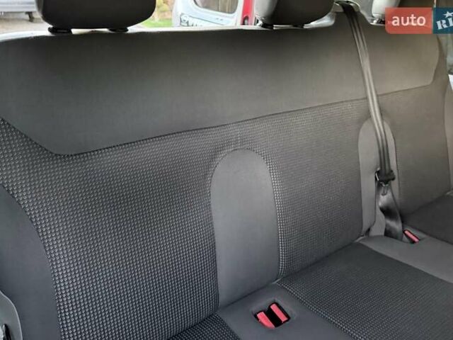 Опель Виваро, объемом двигателя 2 л и пробегом 287 тыс. км за 13950 $, фото 54 на Automoto.ua