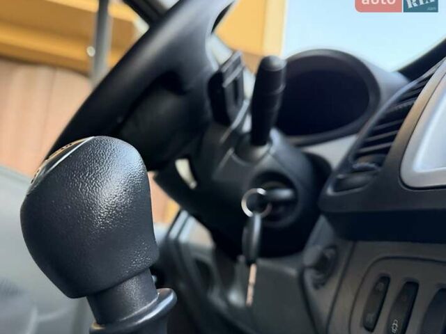 Опель Виваро, объемом двигателя 2 л и пробегом 287 тыс. км за 13950 $, фото 142 на Automoto.ua