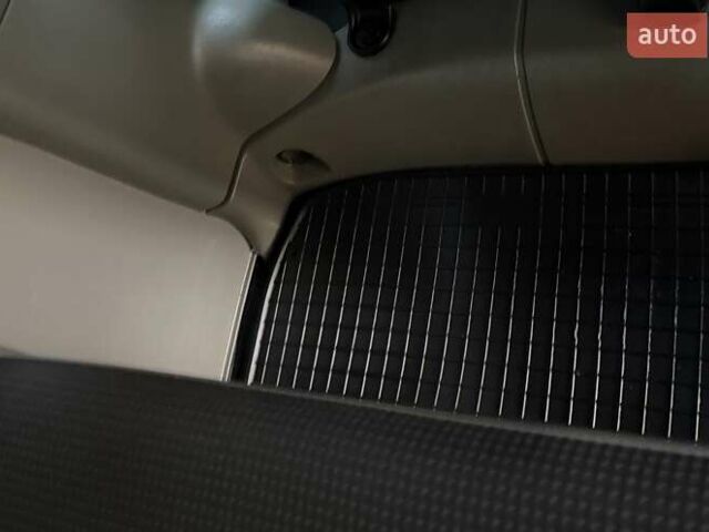 Опель Виваро, объемом двигателя 2 л и пробегом 287 тыс. км за 13950 $, фото 115 на Automoto.ua