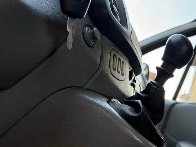 Опель Виваро, объемом двигателя 2 л и пробегом 287 тыс. км за 13950 $, фото 75 на Automoto.ua