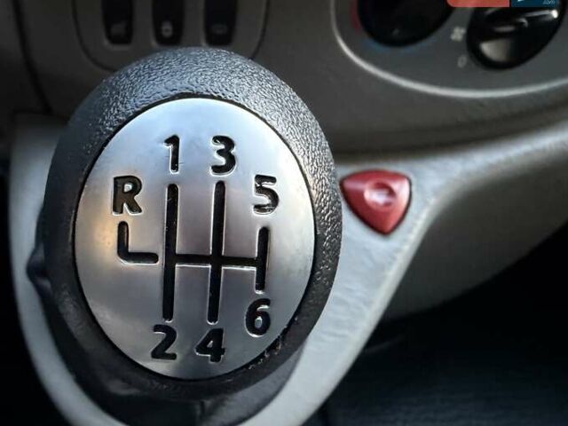 Опель Виваро, объемом двигателя 2 л и пробегом 287 тыс. км за 13950 $, фото 83 на Automoto.ua