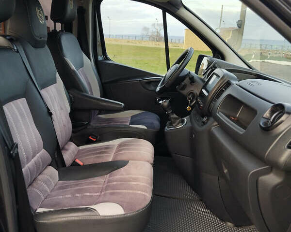 Опель Виваро, объемом двигателя 1.6 л и пробегом 305 тыс. км за 14000 $, фото 10 на Automoto.ua