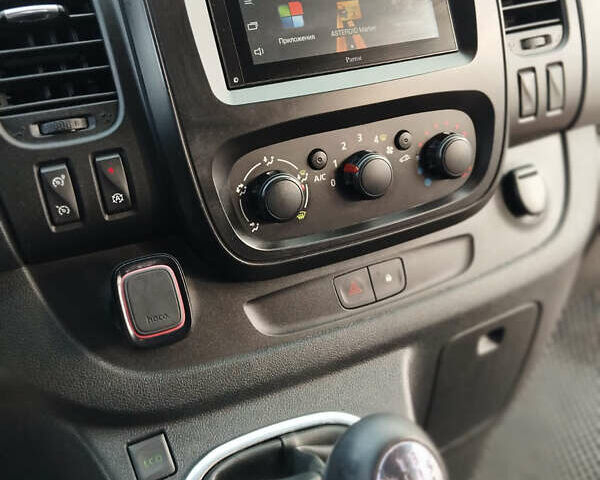 Опель Виваро, объемом двигателя 1.6 л и пробегом 305 тыс. км за 14000 $, фото 14 на Automoto.ua