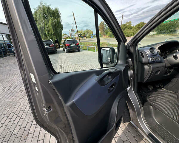 Опель Виваро, объемом двигателя 1.6 л и пробегом 310 тыс. км за 14000 $, фото 11 на Automoto.ua