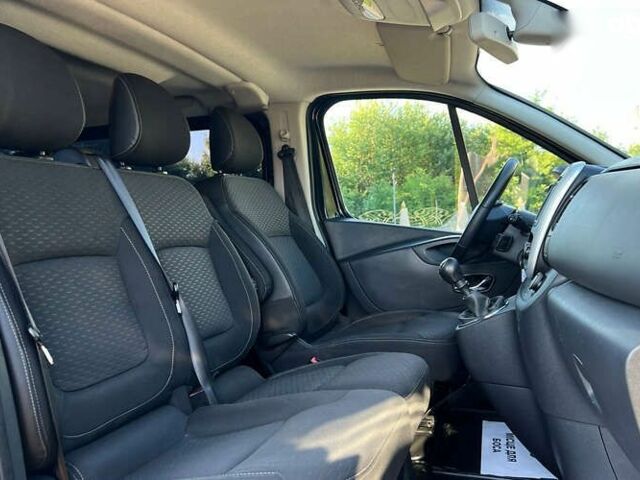 Опель Виваро, объемом двигателя 1.6 л и пробегом 270 тыс. км за 17300 $, фото 8 на Automoto.ua