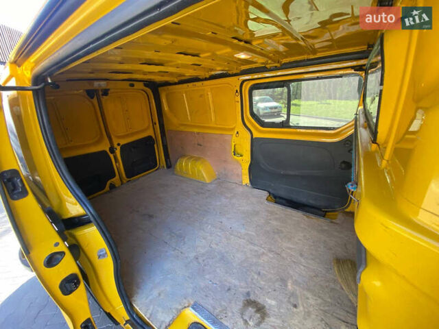 Опель Виваро, объемом двигателя 1.6 л и пробегом 306 тыс. км за 10000 $, фото 4 на Automoto.ua