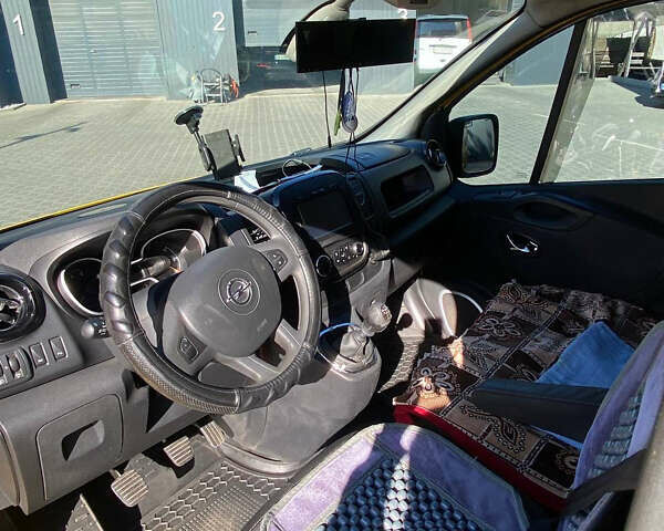 Опель Виваро, объемом двигателя 1.6 л и пробегом 306 тыс. км за 10000 $, фото 6 на Automoto.ua