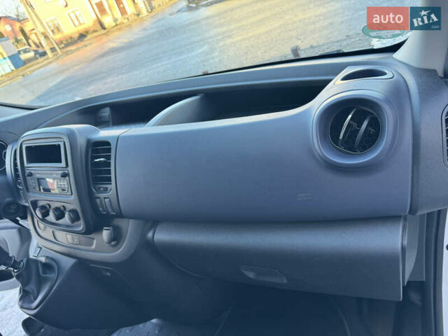 Опель Виваро, объемом двигателя 1.6 л и пробегом 250 тыс. км за 11600 $, фото 40 на Automoto.ua