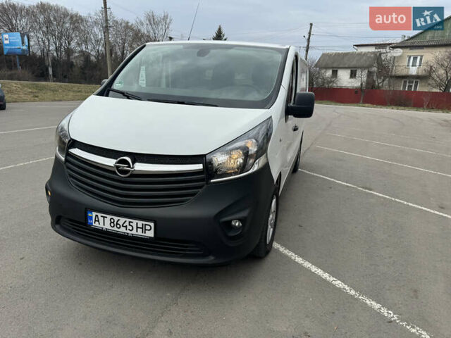 Опель Виваро, объемом двигателя 1.6 л и пробегом 250 тыс. км за 11600 $, фото 1 на Automoto.ua