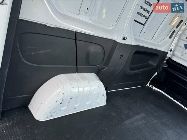 Опель Виваро, объемом двигателя 1.6 л и пробегом 250 тыс. км за 11600 $, фото 21 на Automoto.ua