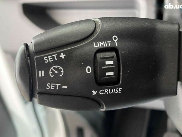 Опель Віваро, об'ємом двигуна 2 л та пробігом 168 тис. км за 17950 $, фото 15 на Automoto.ua