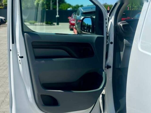 Опель Віваро, об'ємом двигуна 1.5 л та пробігом 82 тис. км за 18900 $, фото 15 на Automoto.ua