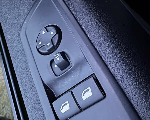 Опель Виваро, объемом двигателя 2 л и пробегом 217 тыс. км за 21550 $, фото 8 на Automoto.ua