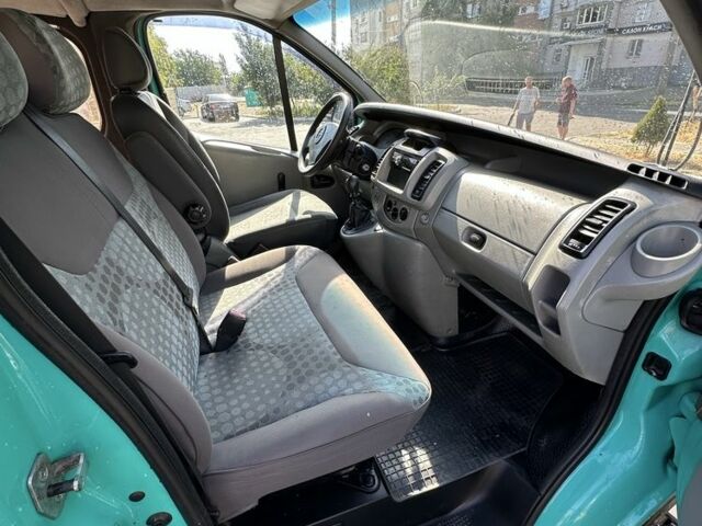 Опель Виваро, объемом двигателя 1.9 л и пробегом 394 тыс. км за 7500 $, фото 5 на Automoto.ua