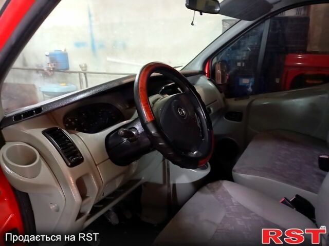 Опель Виваро, объемом двигателя 1.9 л и пробегом 300 тыс. км за 6000 $, фото 6 на Automoto.ua