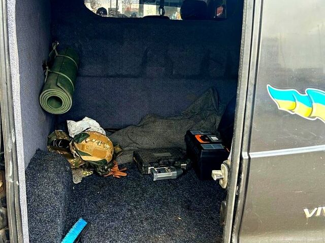 Опель Виваро, объемом двигателя 1.9 л и пробегом 750 тыс. км за 8500 $, фото 6 на Automoto.ua