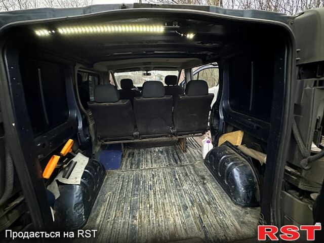 Опель Виваро, объемом двигателя 1.9 л и пробегом 426 тыс. км за 4000 $, фото 6 на Automoto.ua