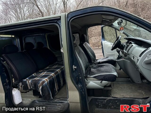 Опель Виваро, объемом двигателя 1.9 л и пробегом 426 тыс. км за 4000 $, фото 5 на Automoto.ua