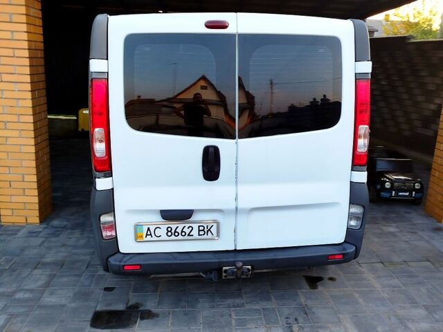 Опель Віваро, об'ємом двигуна 2.5 л та пробігом 300 тис. км за 8500 $, фото 4 на Automoto.ua