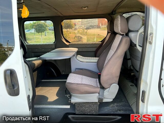 Опель Виваро, объемом двигателя 1.9 л и пробегом 485 тыс. км за 6799 $, фото 5 на Automoto.ua