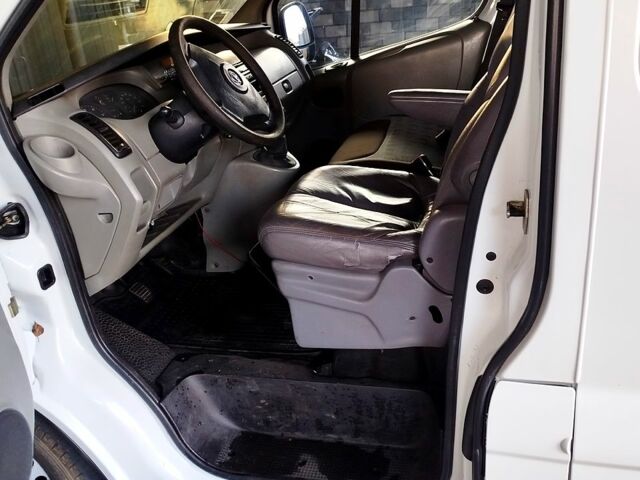 Опель Віваро, об'ємом двигуна 2.5 л та пробігом 300 тис. км за 8500 $, фото 1 на Automoto.ua