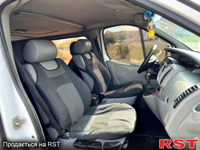 Опель Виваро, объемом двигателя 1.9 л и пробегом 485 тыс. км за 6799 $, фото 4 на Automoto.ua