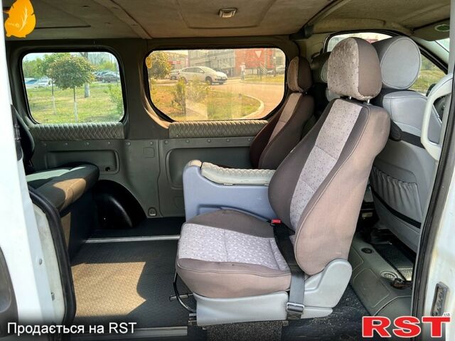 Опель Виваро, объемом двигателя 1.9 л и пробегом 485 тыс. км за 6799 $, фото 7 на Automoto.ua