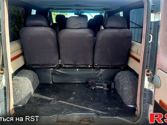 Опель Виваро, объемом двигателя 1.9 л и пробегом 320 тыс. км за 7800 $, фото 4 на Automoto.ua