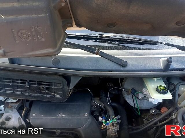 Опель Виваро, объемом двигателя 1.9 л и пробегом 320 тыс. км за 7800 $, фото 5 на Automoto.ua