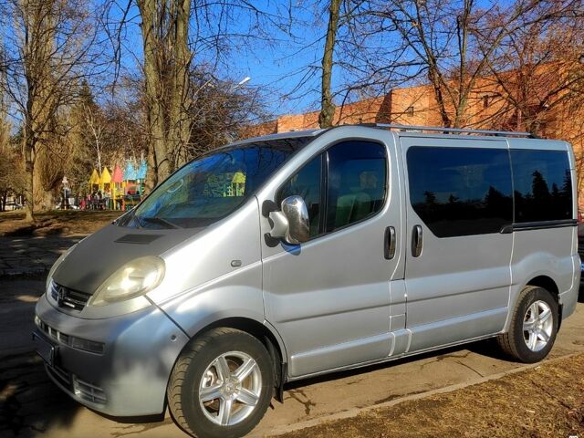 Опель Виваро, объемом двигателя 20 л и пробегом 200 тыс. км за 8000 $, фото 4 на Automoto.ua