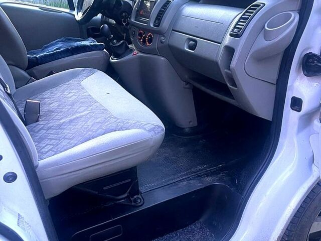 Опель Виваро, объемом двигателя 1.9 л и пробегом 450 тыс. км за 7300 $, фото 7 на Automoto.ua