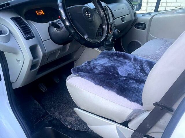 Опель Виваро, объемом двигателя 1.9 л и пробегом 450 тыс. км за 7300 $, фото 5 на Automoto.ua