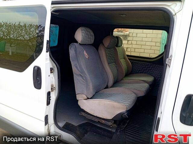 Опель Виваро, объемом двигателя 1.9 л и пробегом 380 тыс. км за 5000 $, фото 1 на Automoto.ua