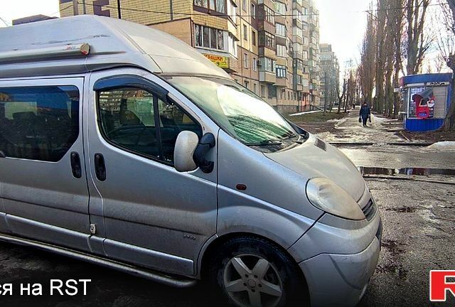 Опель Виваро, объемом двигателя 2 л и пробегом 300 тыс. км за 9600 $, фото 7 на Automoto.ua