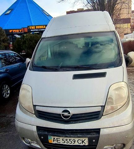 Опель Виваро, объемом двигателя 2 л и пробегом 300 тыс. км за 9600 $, фото 2 на Automoto.ua
