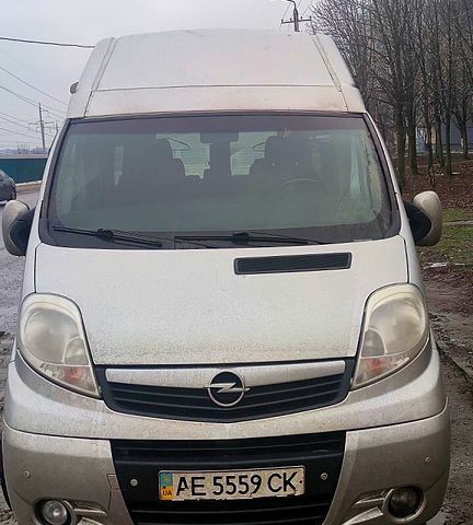 Опель Виваро, объемом двигателя 2 л и пробегом 300 тыс. км за 9600 $, фото 6 на Automoto.ua