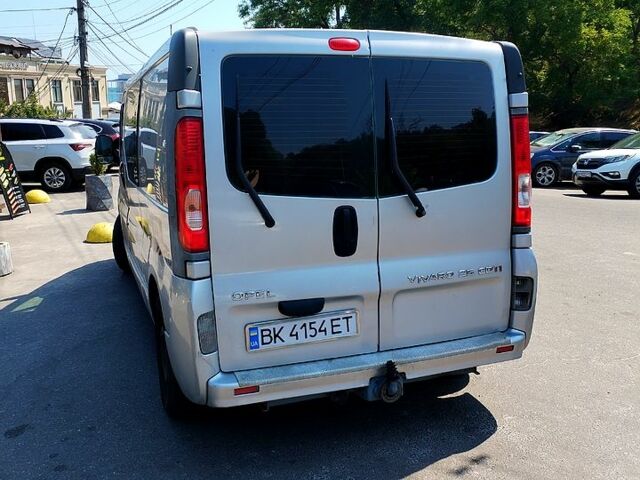 Опель Виваро, объемом двигателя 2.5 л и пробегом 350 тыс. км за 8400 $, фото 2 на Automoto.ua