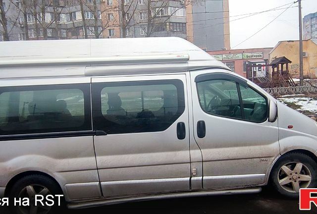Опель Виваро, объемом двигателя 2 л и пробегом 300 тыс. км за 9600 $, фото 5 на Automoto.ua