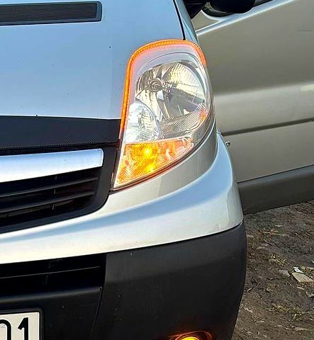 Опель Виваро, объемом двигателя 2 л и пробегом 259 тыс. км за 14180 $, фото 5 на Automoto.ua