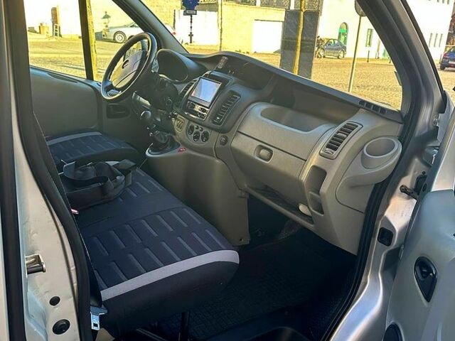 Опель Виваро, объемом двигателя 2 л и пробегом 259 тыс. км за 14180 $, фото 3 на Automoto.ua