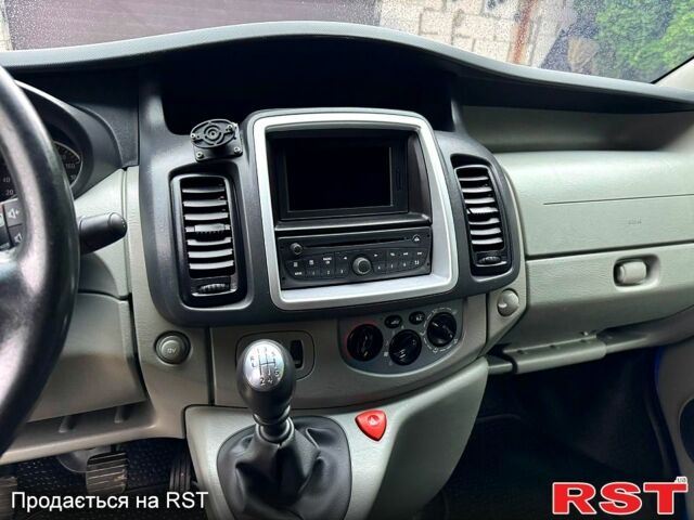 Опель Виваро, объемом двигателя 2 л и пробегом 250 тыс. км за 14950 $, фото 1 на Automoto.ua