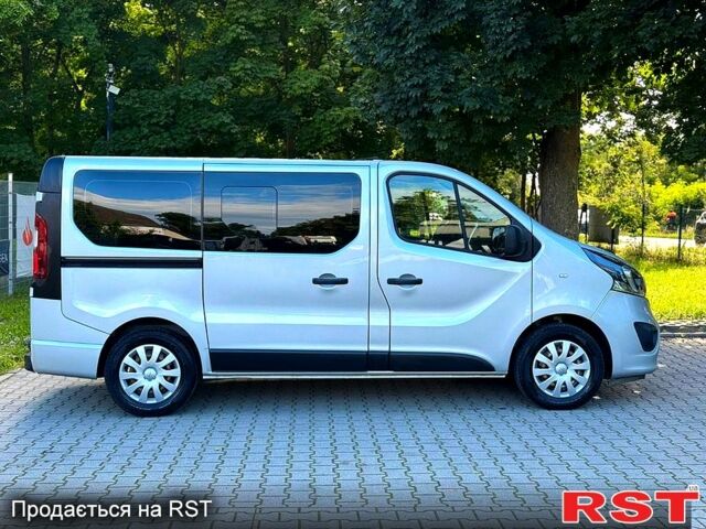 Опель Виваро, объемом двигателя 1.6 л и пробегом 128 тыс. км за 11800 $, фото 3 на Automoto.ua