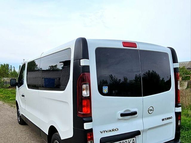 Опель Виваро, объемом двигателя 1.6 л и пробегом 235 тыс. км за 14000 $, фото 1 на Automoto.ua