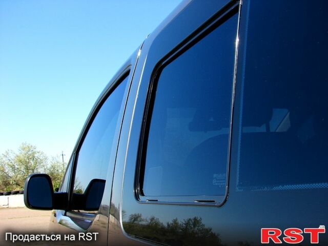 Опель Виваро, объемом двигателя 2 л и пробегом 215 тыс. км за 22000 $, фото 6 на Automoto.ua