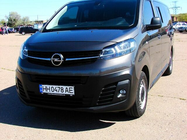 Опель Виваро, объемом двигателя 2 л и пробегом 215 тыс. км за 22000 $, фото 1 на Automoto.ua