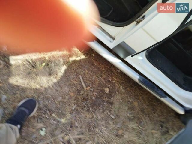 Білий Опель Віваро пас., об'ємом двигуна 1.9 л та пробігом 490 тис. км за 6500 $, фото 7 на Automoto.ua