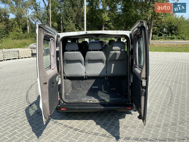 Белый Опель Виваро пасс., объемом двигателя 1.87 л и пробегом 390 тыс. км за 7200 $, фото 26 на Automoto.ua