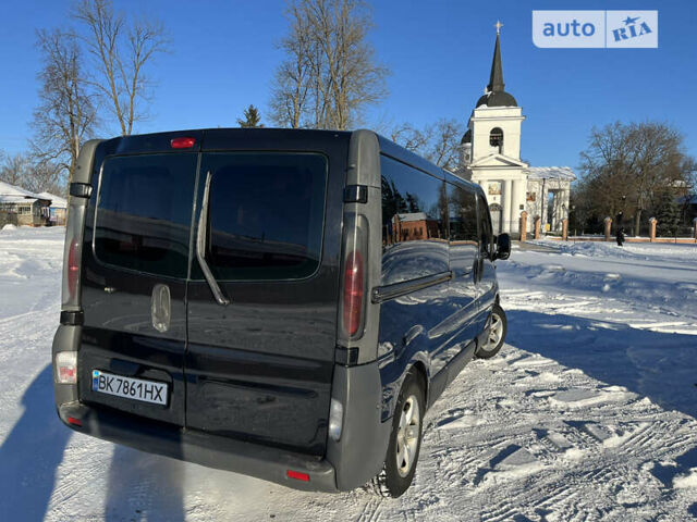 Черный Опель Виваро пасс., объемом двигателя 1.9 л и пробегом 254 тыс. км за 8000 $, фото 18 на Automoto.ua